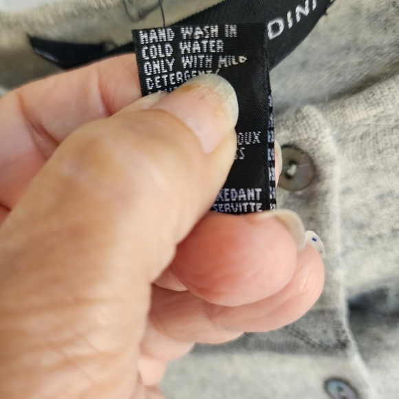 Adrienne Vittadini Angora wool blend short button up cardigan sz medium - Picture 10 of 10